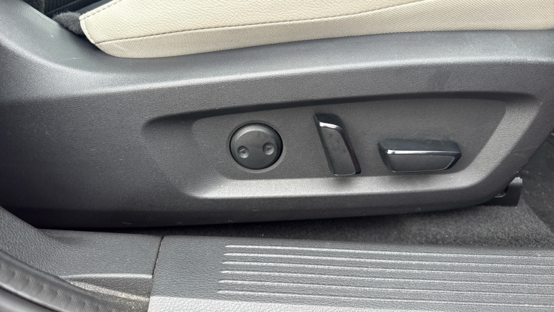 Nissan Qashqai 1.3 DiG-T MH Tekna 5dr Petrol Hatchback